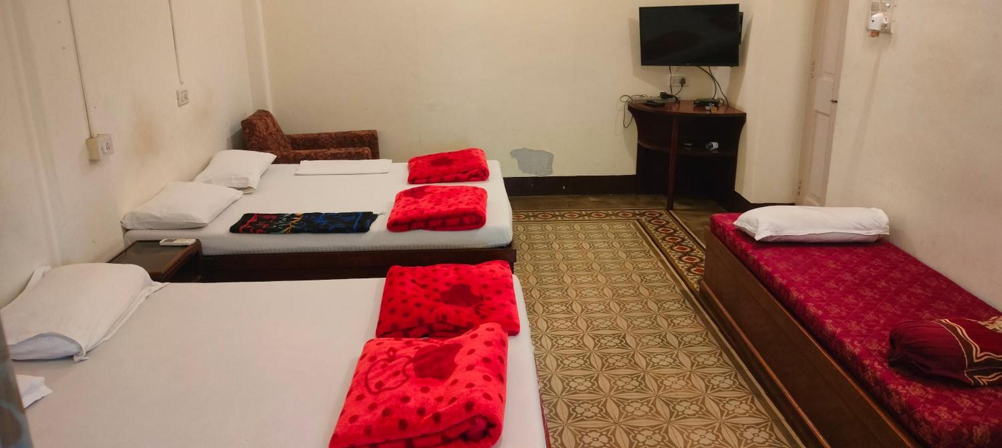 Bed And Breakfast At Colaba Mumbai Exterior foto