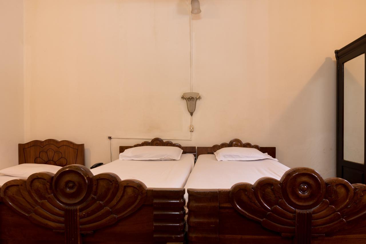 Bed And Breakfast At Colaba Mumbai Exterior foto