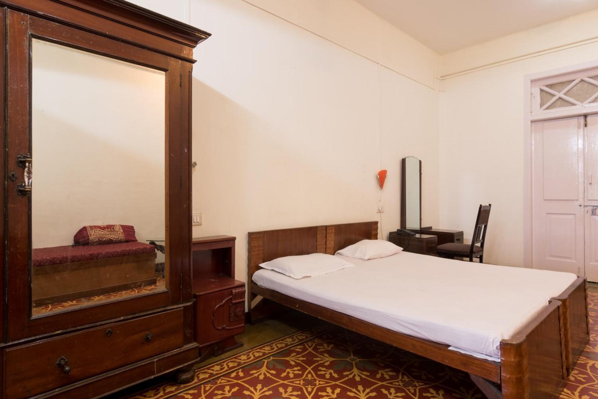 Bed And Breakfast At Colaba Mumbai Exterior foto